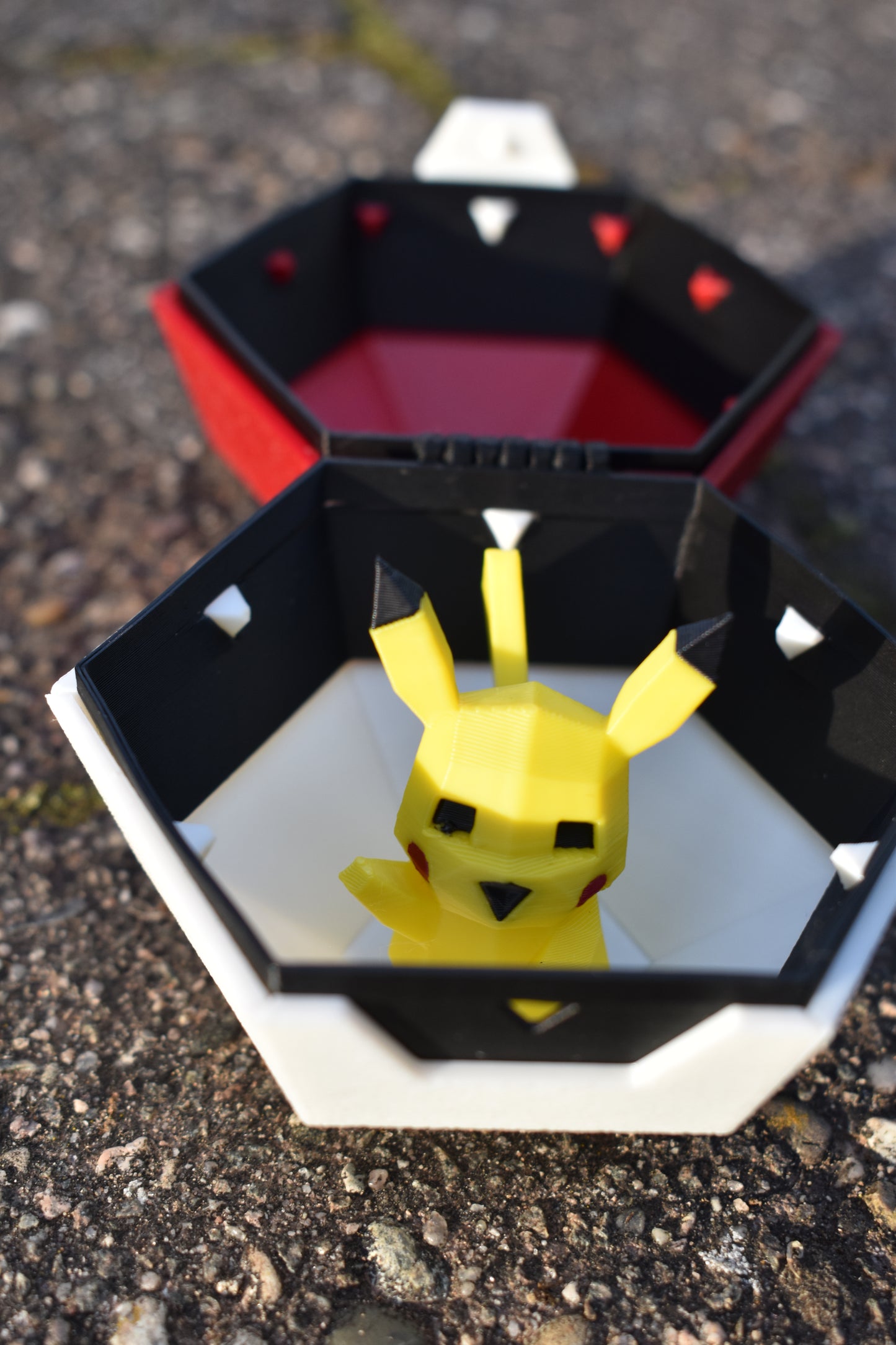 Low-Poly  Sammelball + Polymon